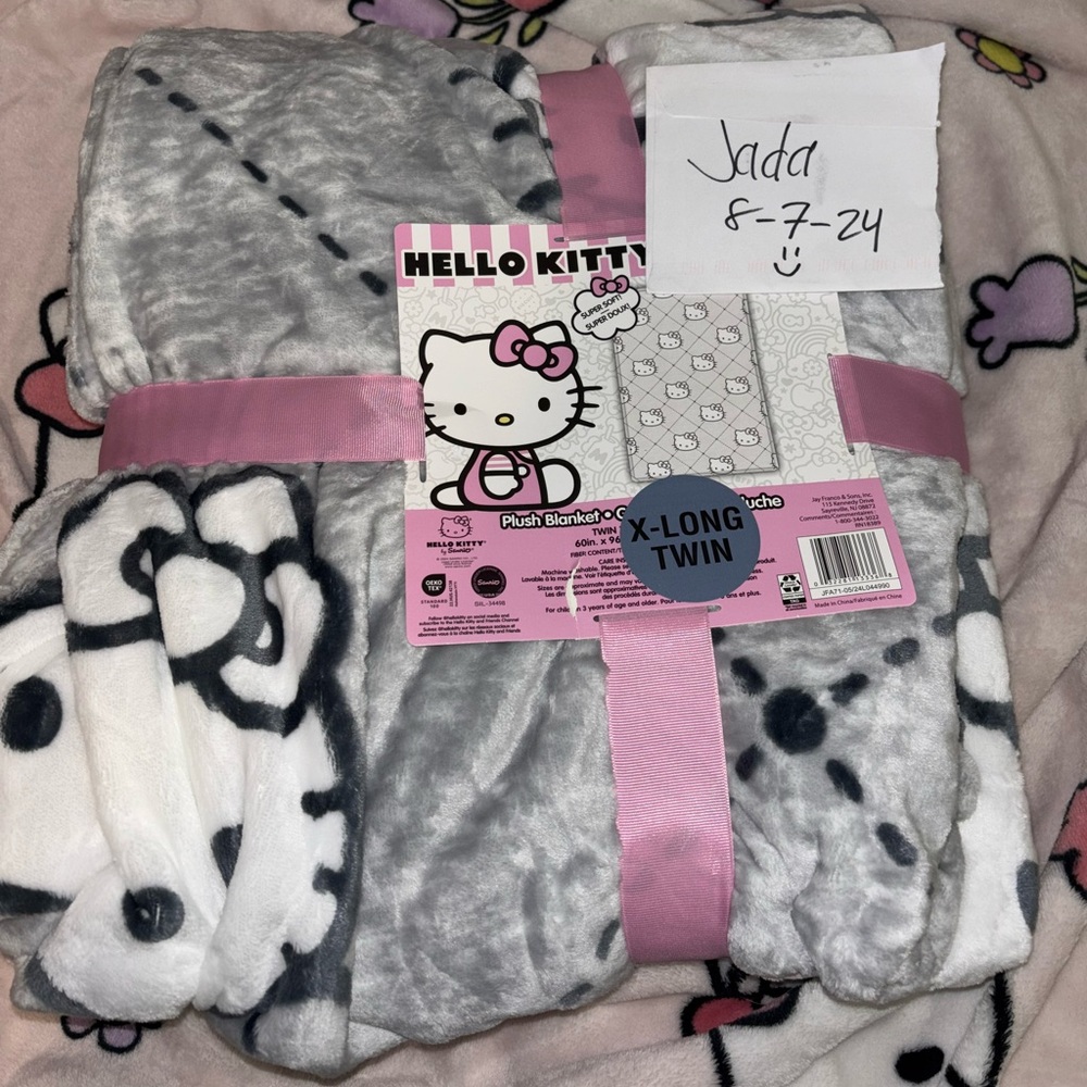 Hello kitty blanket